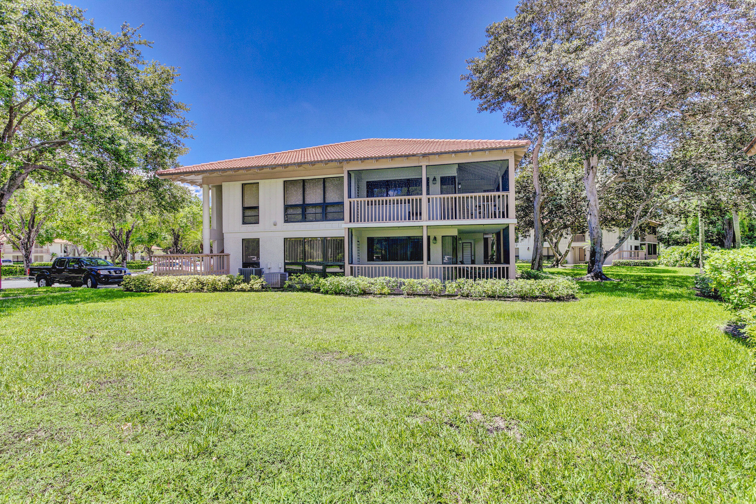 GOLF VILLAS CONDO - Residential