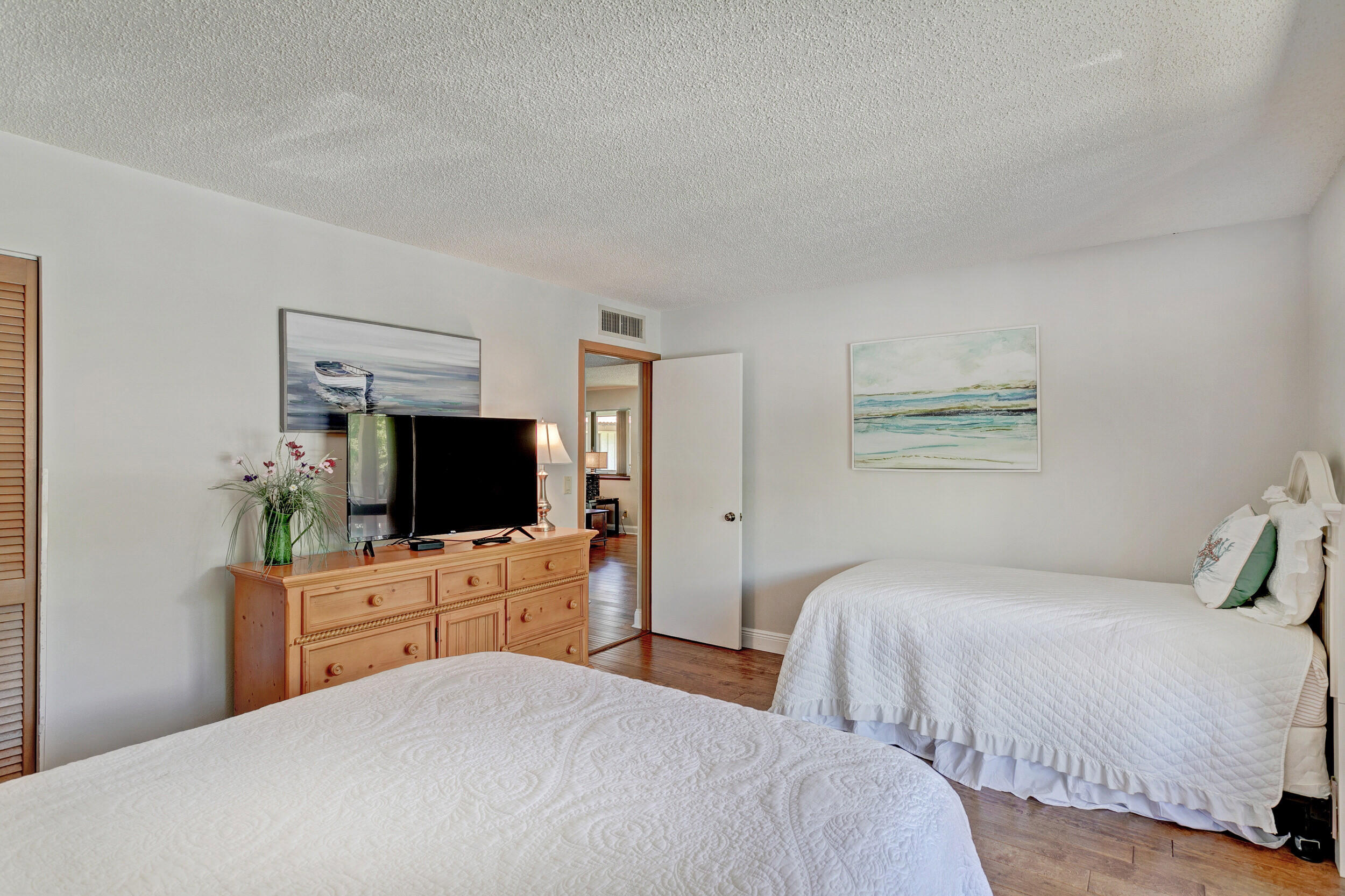 GOLF VILLAS CONDO - Residential