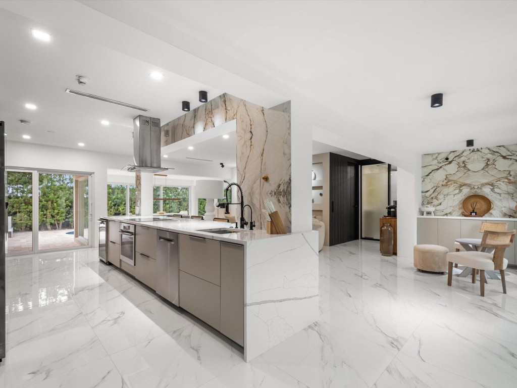 Coral Ridge North Add 24- - Residential