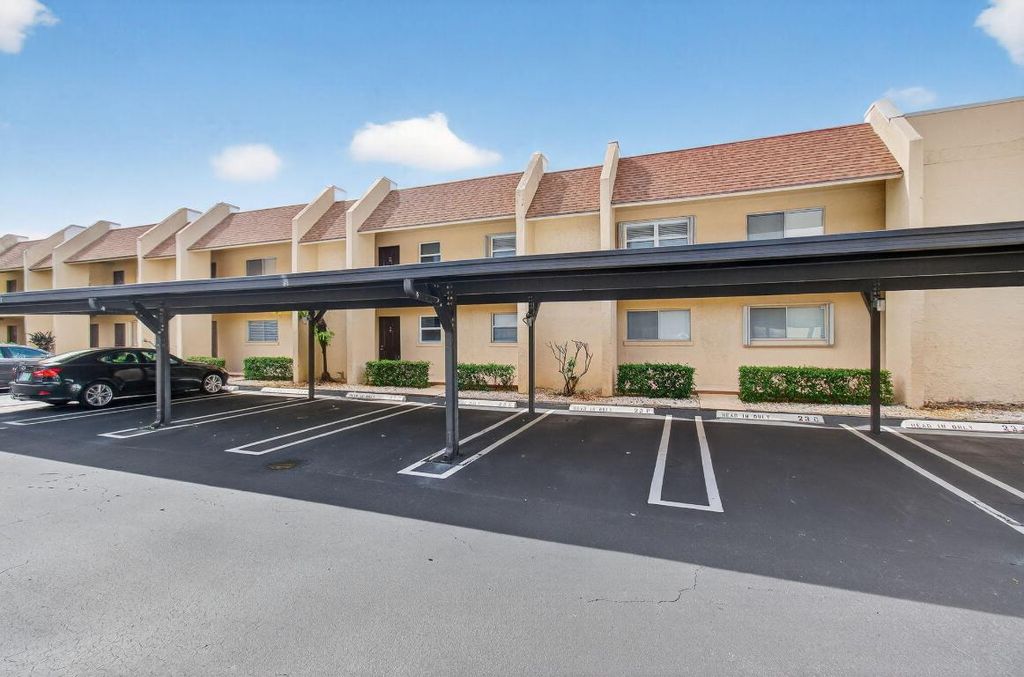 Photo of 2975 SW 22nd Avenue #1070, Delray Beach, FL 33445 (MLS # R11123032)