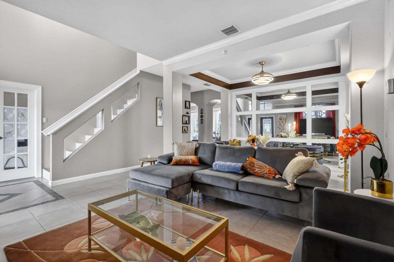 Properties 3620 E Hamilton Key
