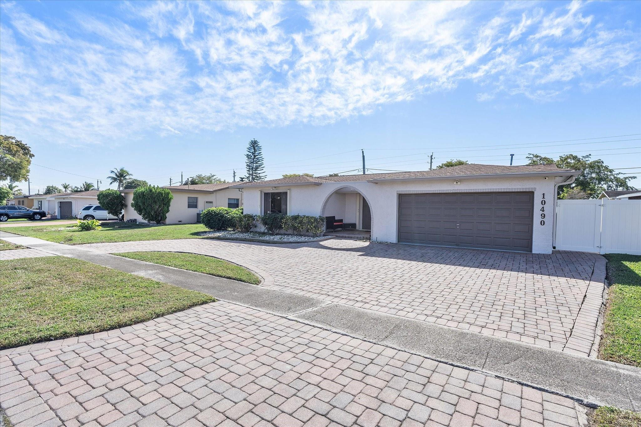 Sunrise Golf Village Sec - Residential