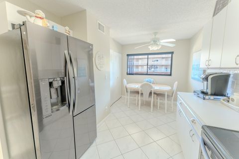 Tiny photo for 4725 E Lucerne Lakes Blvd Boulevard E #203, Lake Worth, FL 33467 (MLS # B26002631)