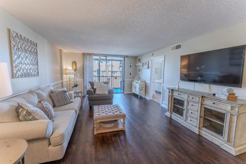 Photo of 4725 E Lucerne Lakes Blvd Boulevard E #203, Lake Worth, FL 33467 (MLS # B26002631)