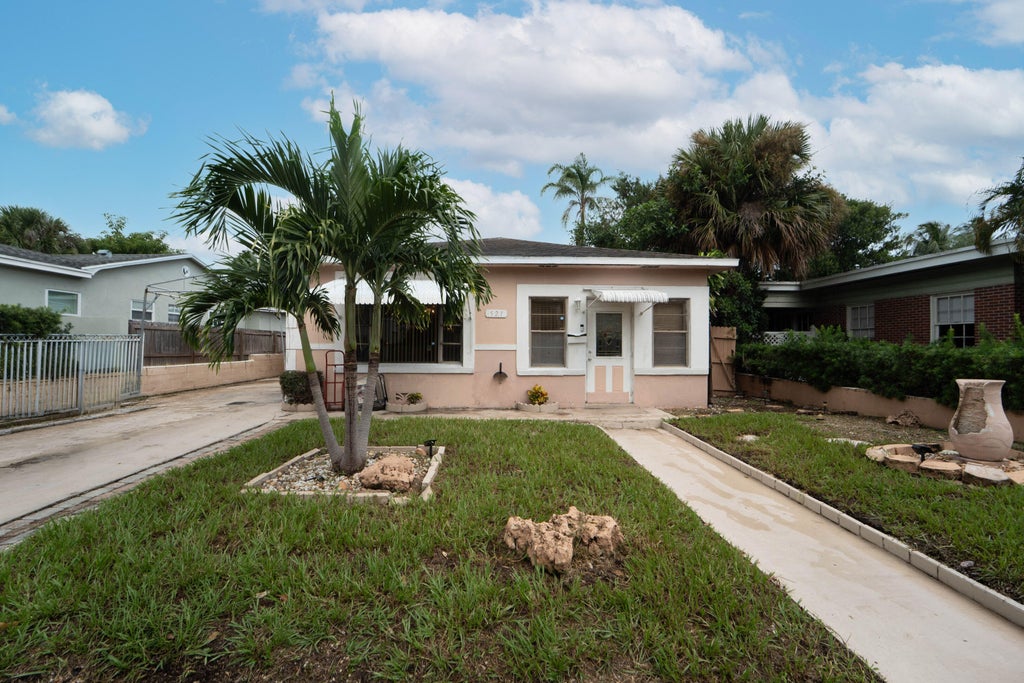 Photo of 521 26TH Street, West Palm Beach, FL 33407 (MLS # B26086887)