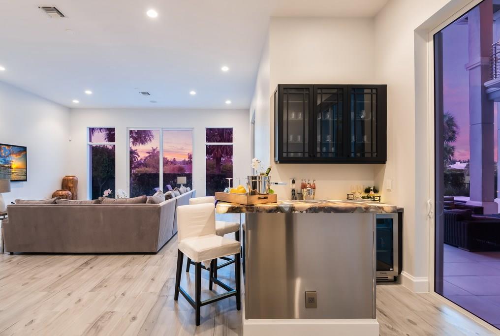 ROYAL PALM YACHT & COUNTR - Residential