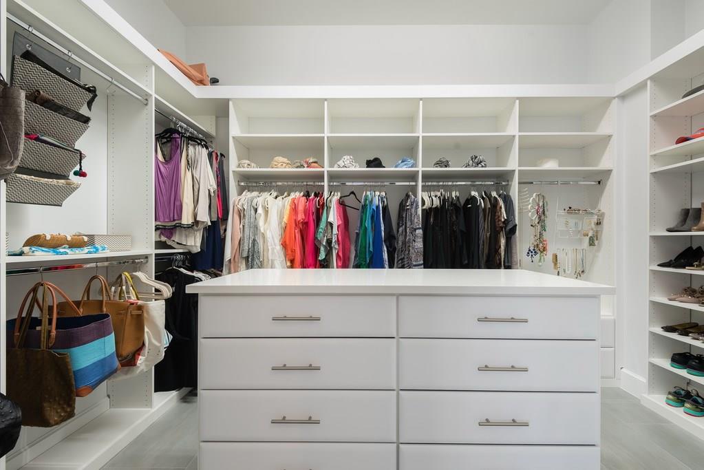 ROYAL PALM YACHT & COUNTR - Residential