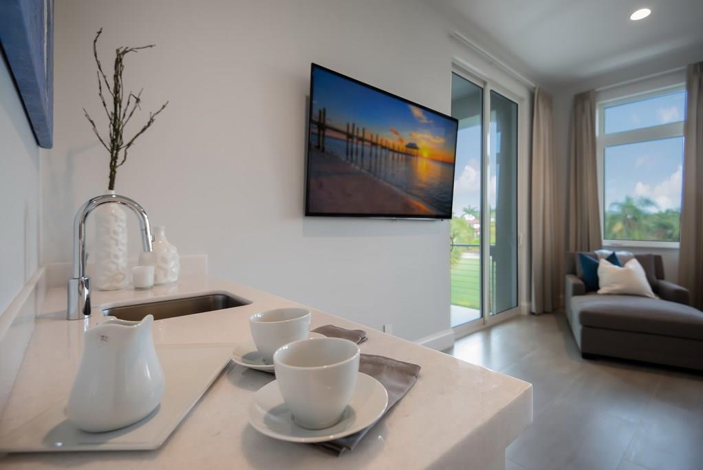 ROYAL PALM YACHT & COUNTR - Residential