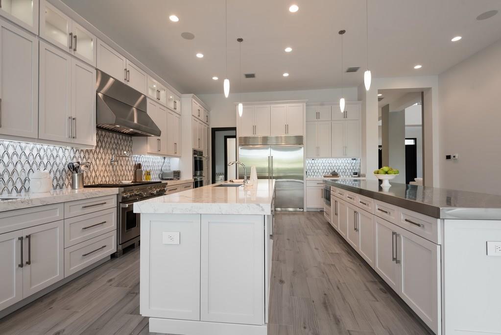 ROYAL PALM YACHT & COUNTR - Residential