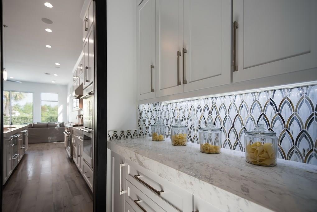 ROYAL PALM YACHT & COUNTR - Residential