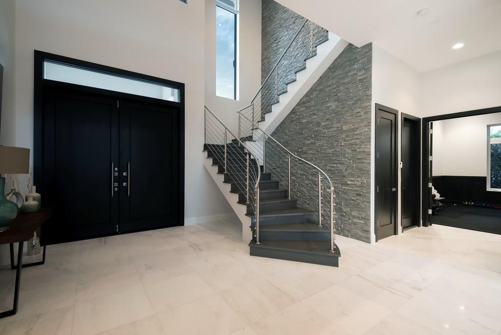 ROYAL PALM YACHT & COUNTR - Residential