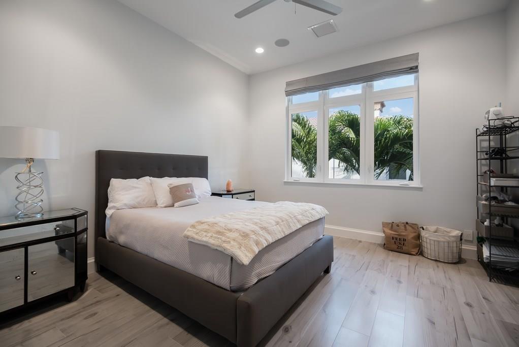 ROYAL PALM YACHT & COUNTR - Residential