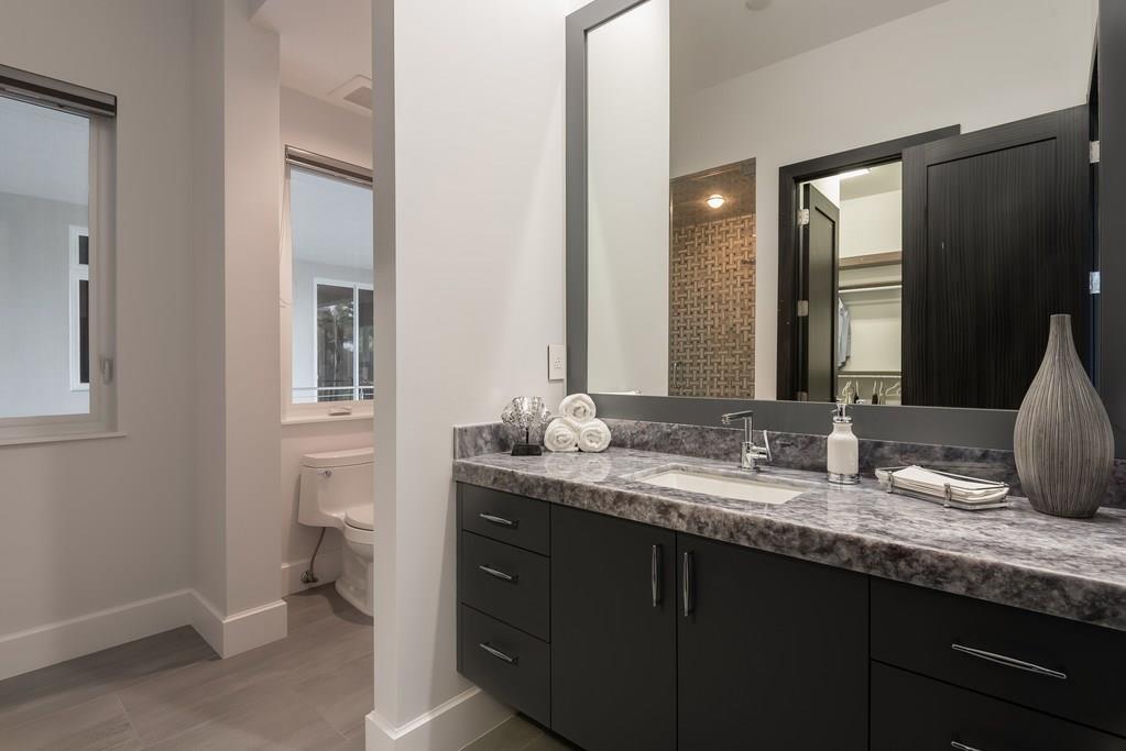 ROYAL PALM YACHT & COUNTR - Residential