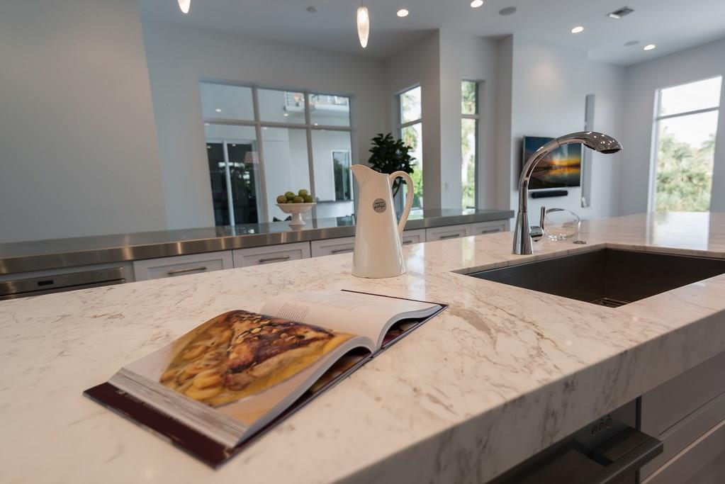 ROYAL PALM YACHT & COUNTR - Residential