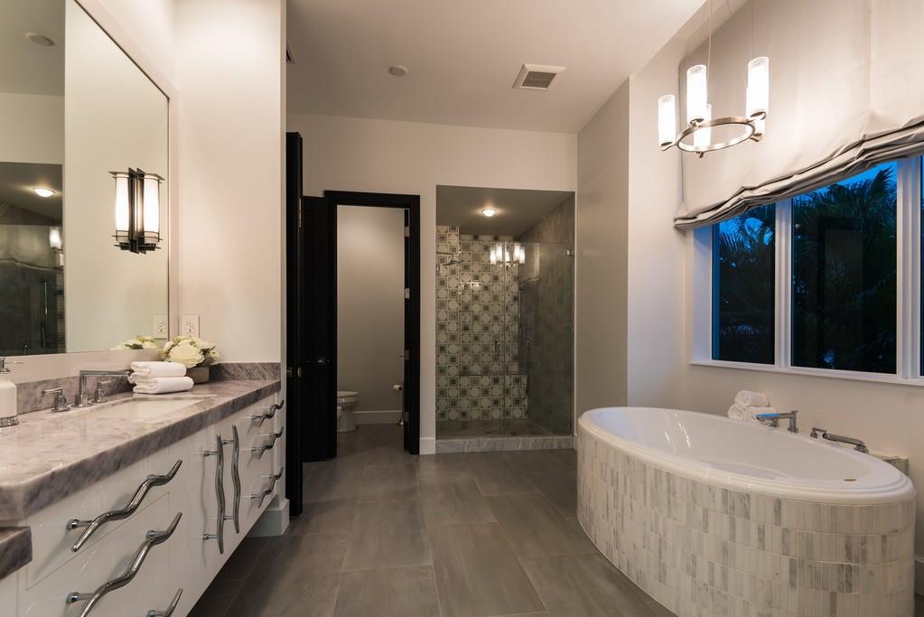 ROYAL PALM YACHT & COUNTR - Residential