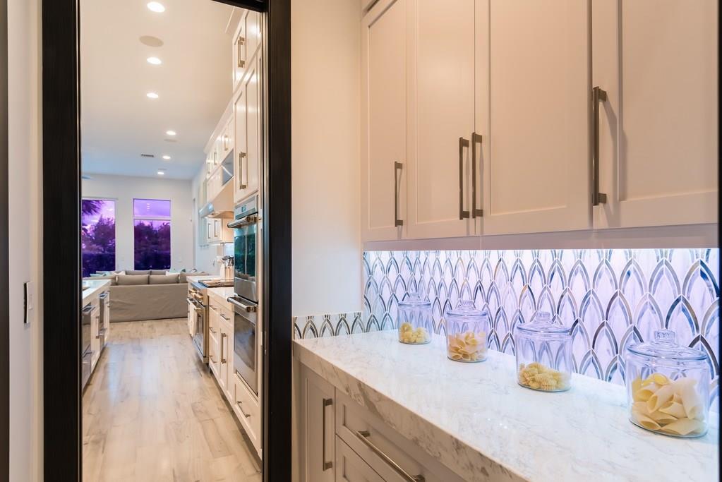 ROYAL PALM YACHT & COUNTR - Residential