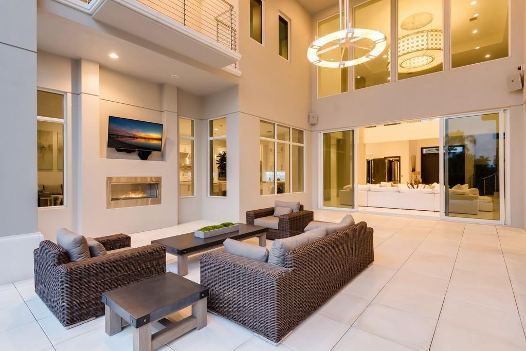 ROYAL PALM YACHT & COUNTR - Residential