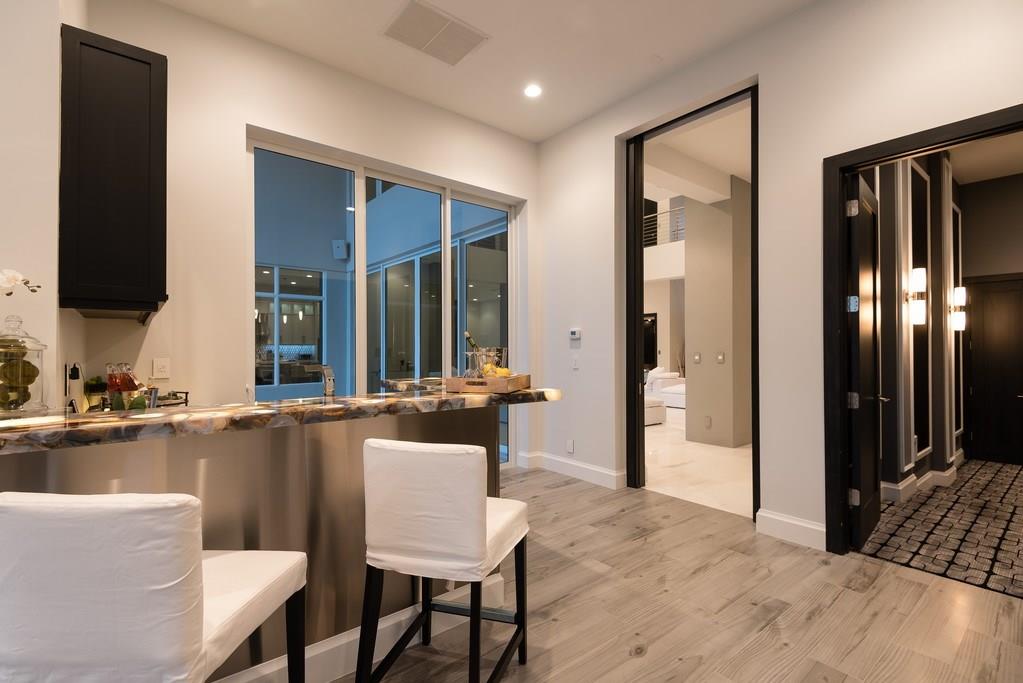 ROYAL PALM YACHT & COUNTR - Residential