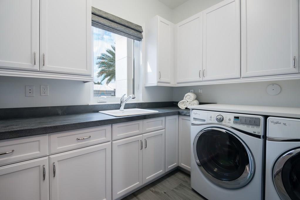 ROYAL PALM YACHT & COUNTR - Residential