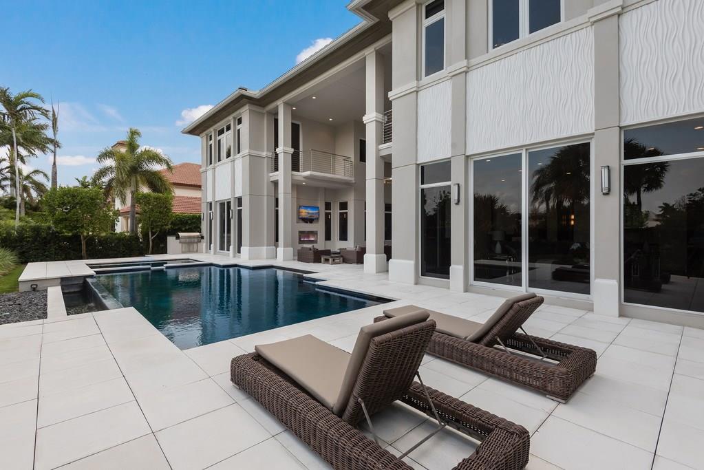 ROYAL PALM YACHT & COUNTR - Residential