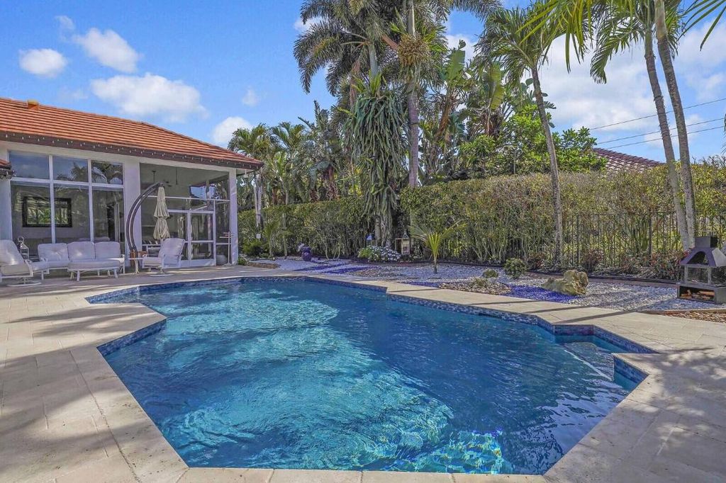 Photo of 19036 SE Coral Reef Lane, Jupiter, FL 33458 (MLS # R10972383)