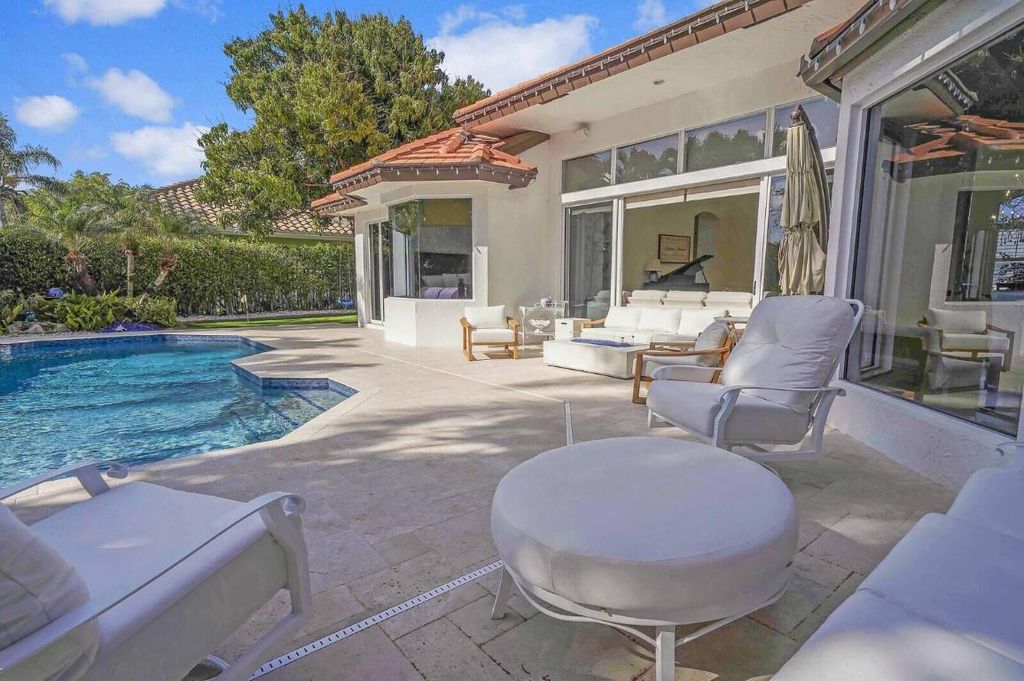 Photo of 19036 SE Coral Reef Lane, Jupiter, FL 33458 (MLS # R10972383)