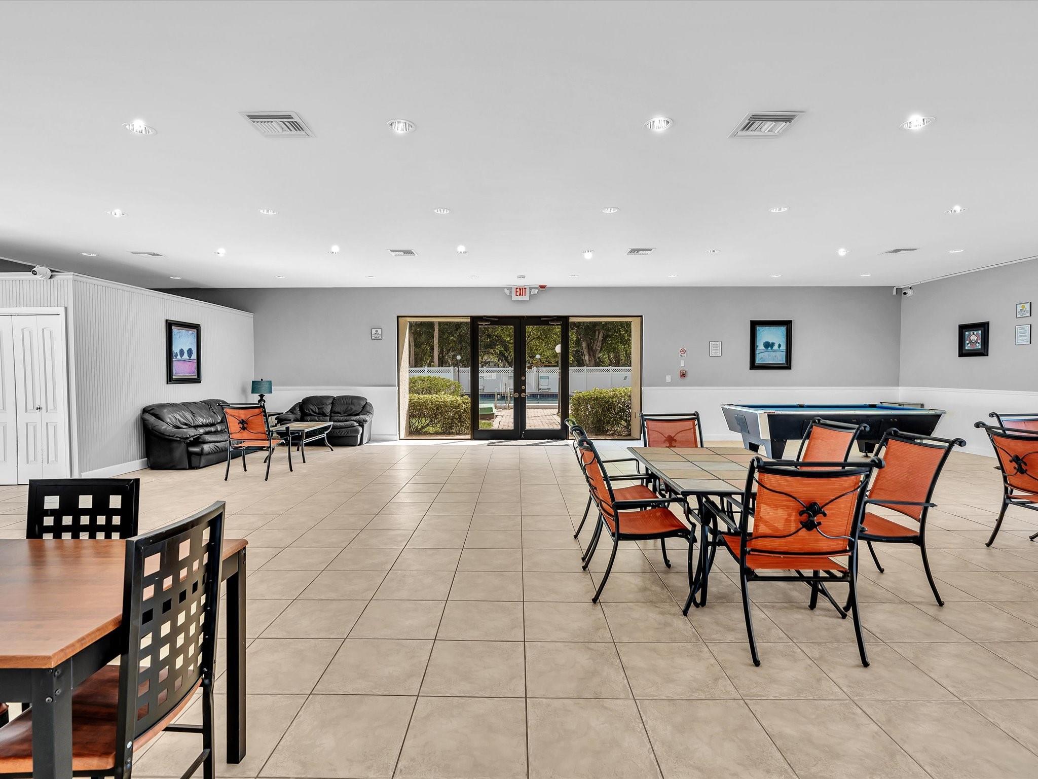 Rolling Hills Golf & - Residential