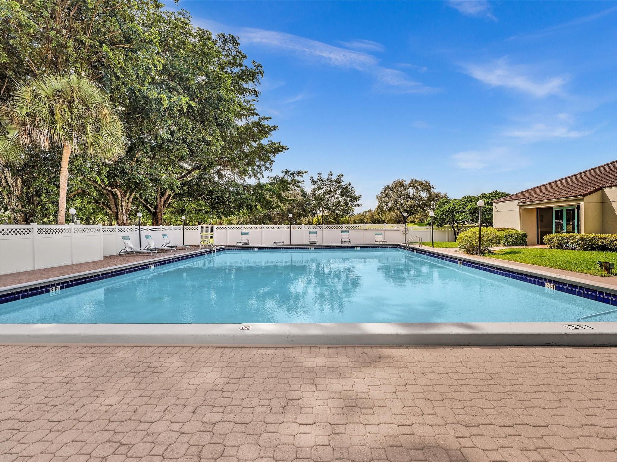 Rolling Hills Golf & - Residential
