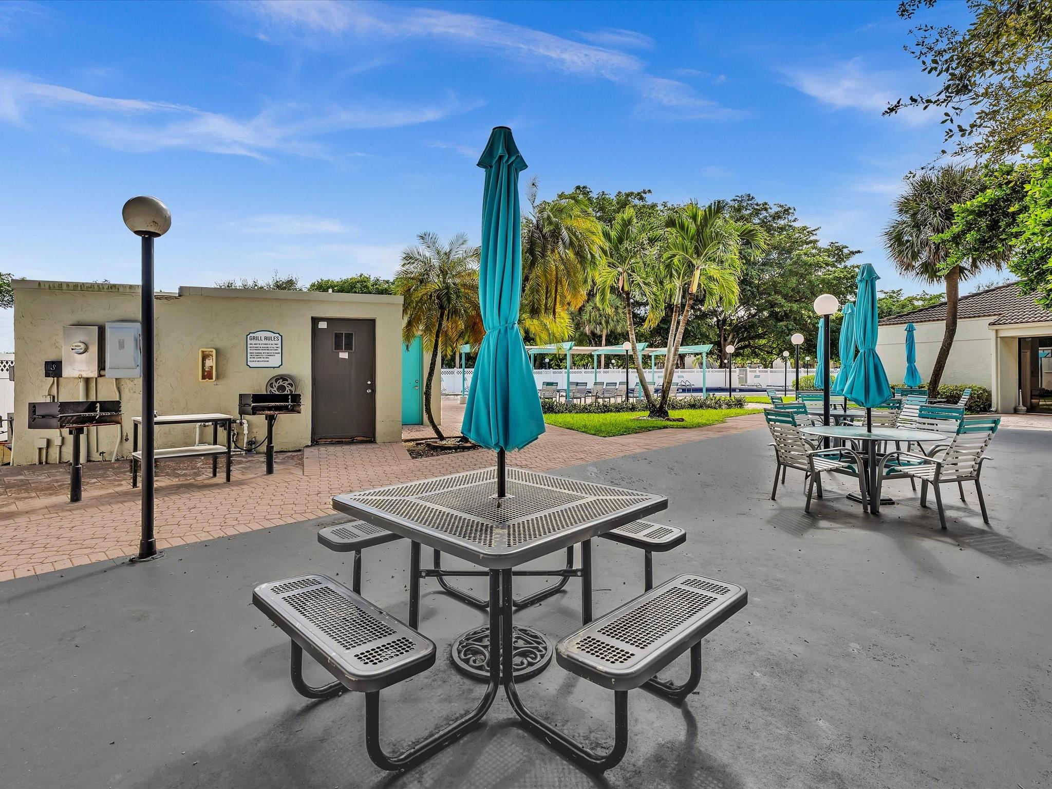 Rolling Hills Golf & - Residential