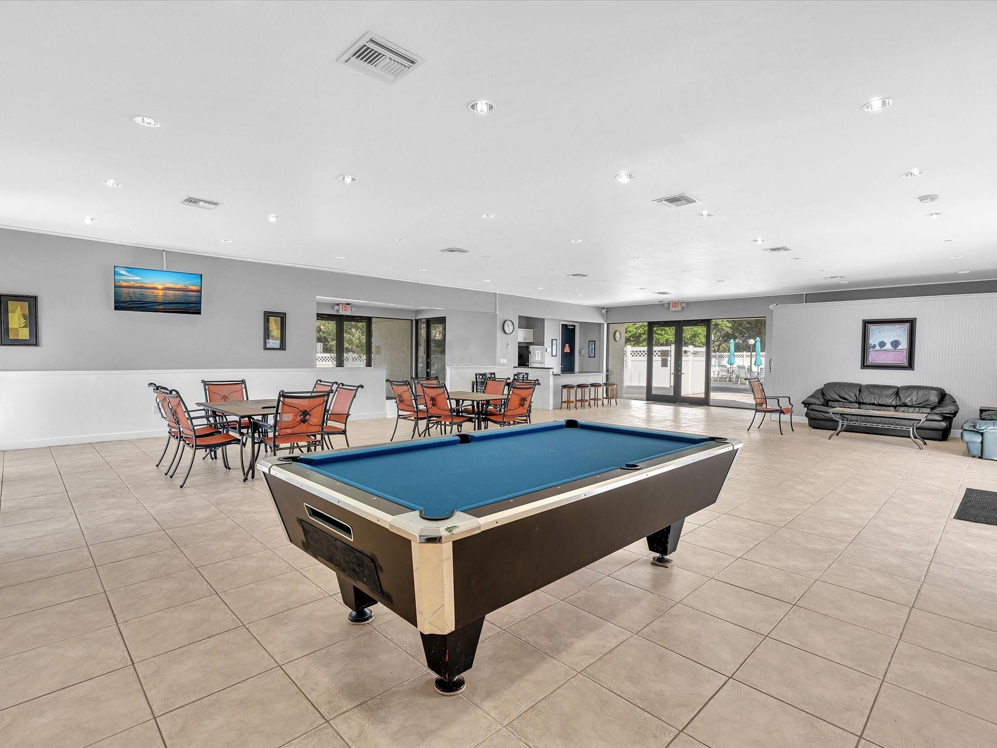 Rolling Hills Golf & - Residential