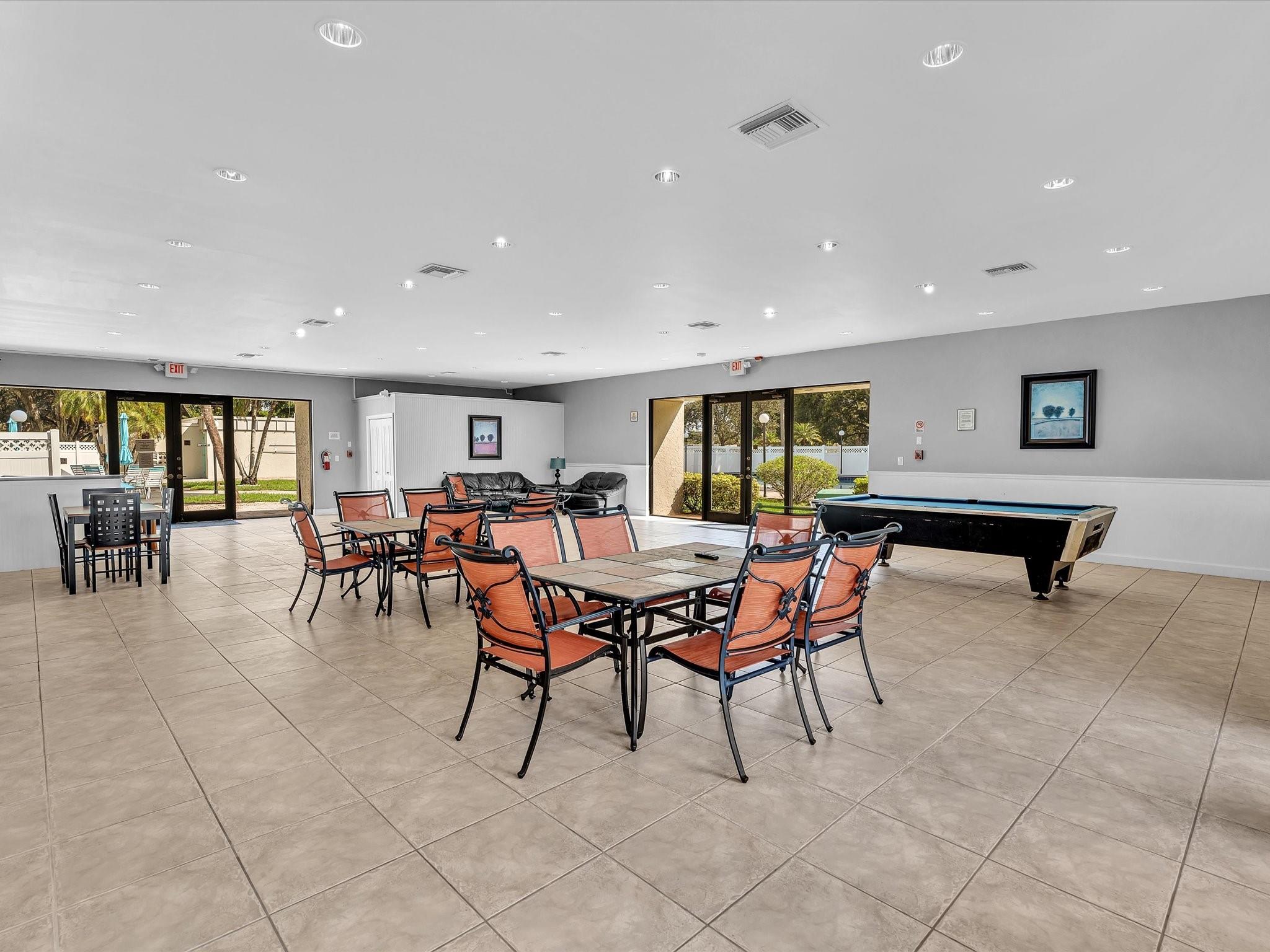 Rolling Hills Golf & - Residential