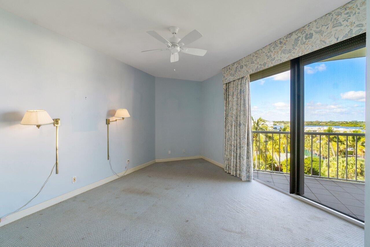 TWENTY SEVEN SEVENTY SOUTH OCEAN BOULEVARD COND DE - Residential