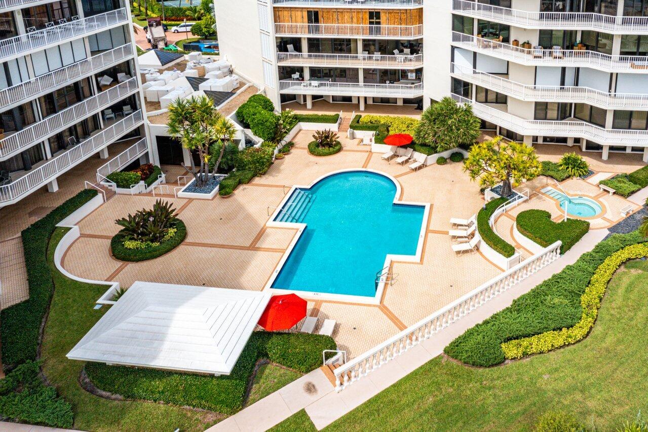 TWENTY SEVEN SEVENTY SOUTH OCEAN BOULEVARD COND DE - Residential