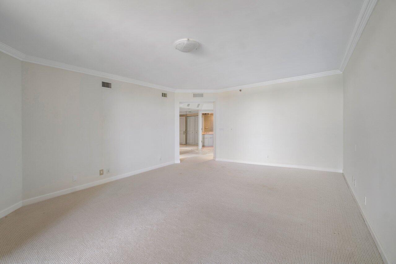 TWENTY SEVEN SEVENTY SOUTH OCEAN BOULEVARD COND DE - Residential