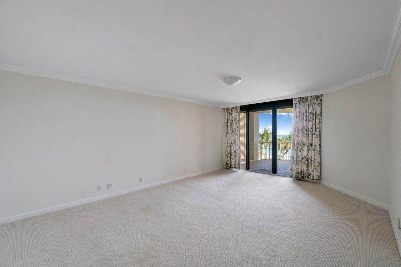 TWENTY SEVEN SEVENTY SOUTH OCEAN BOULEVARD COND DE - Residential