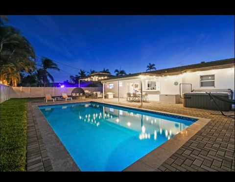 5040 NE 22 Avenue Lighthouse Point FL 33064