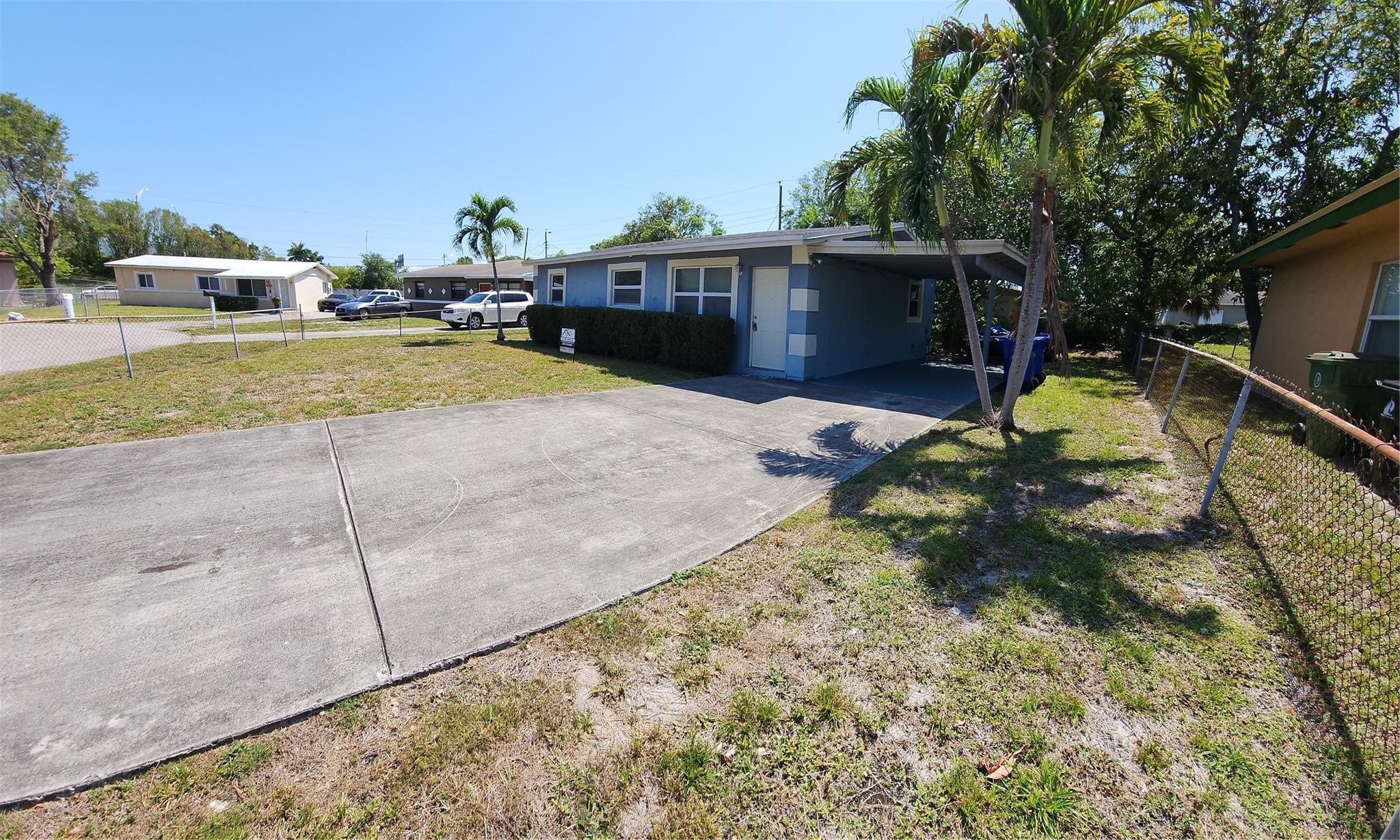 1041 NW 23rd Ter