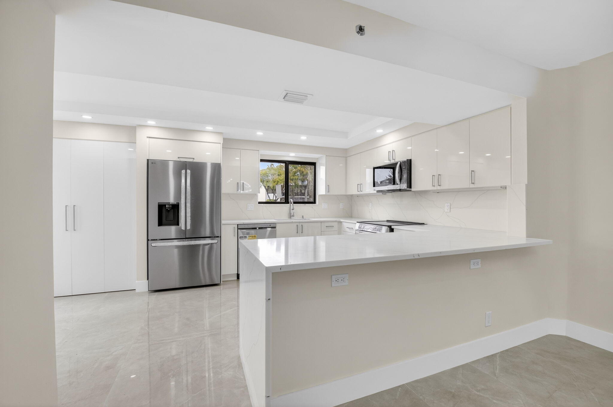 GLENEAGLES CONDO III - Residential