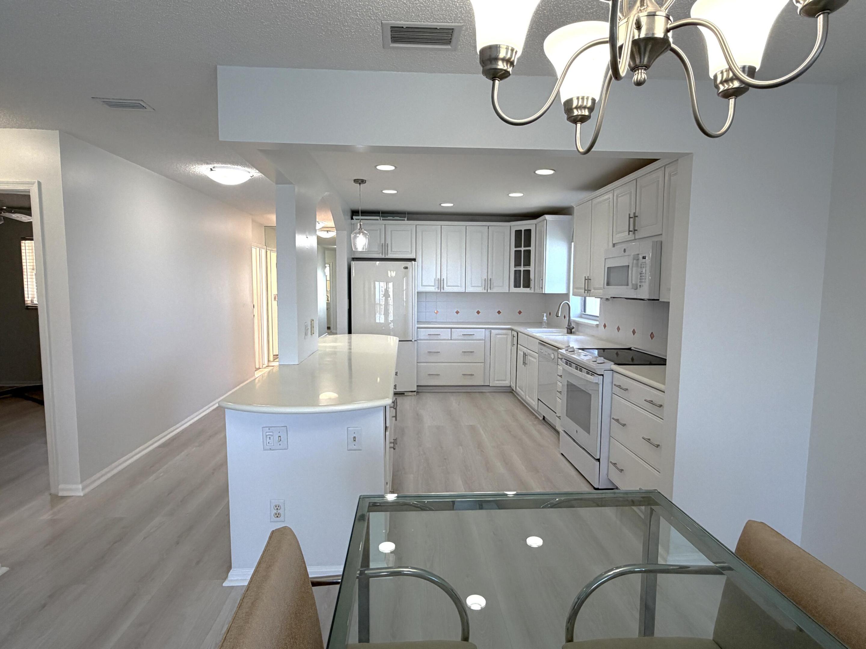 BROADVIEW CONDO - Residential