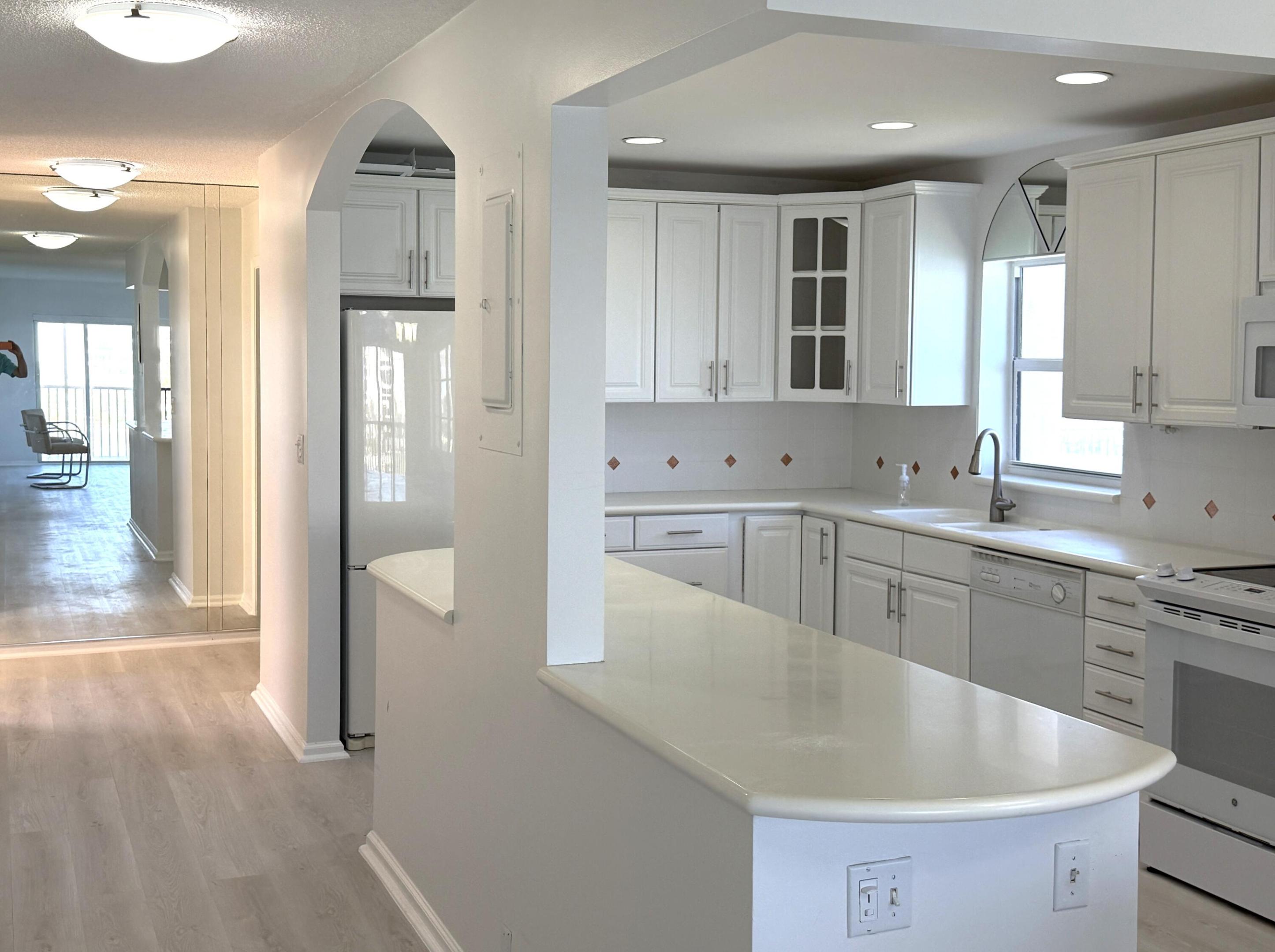 BROADVIEW CONDO - Residential
