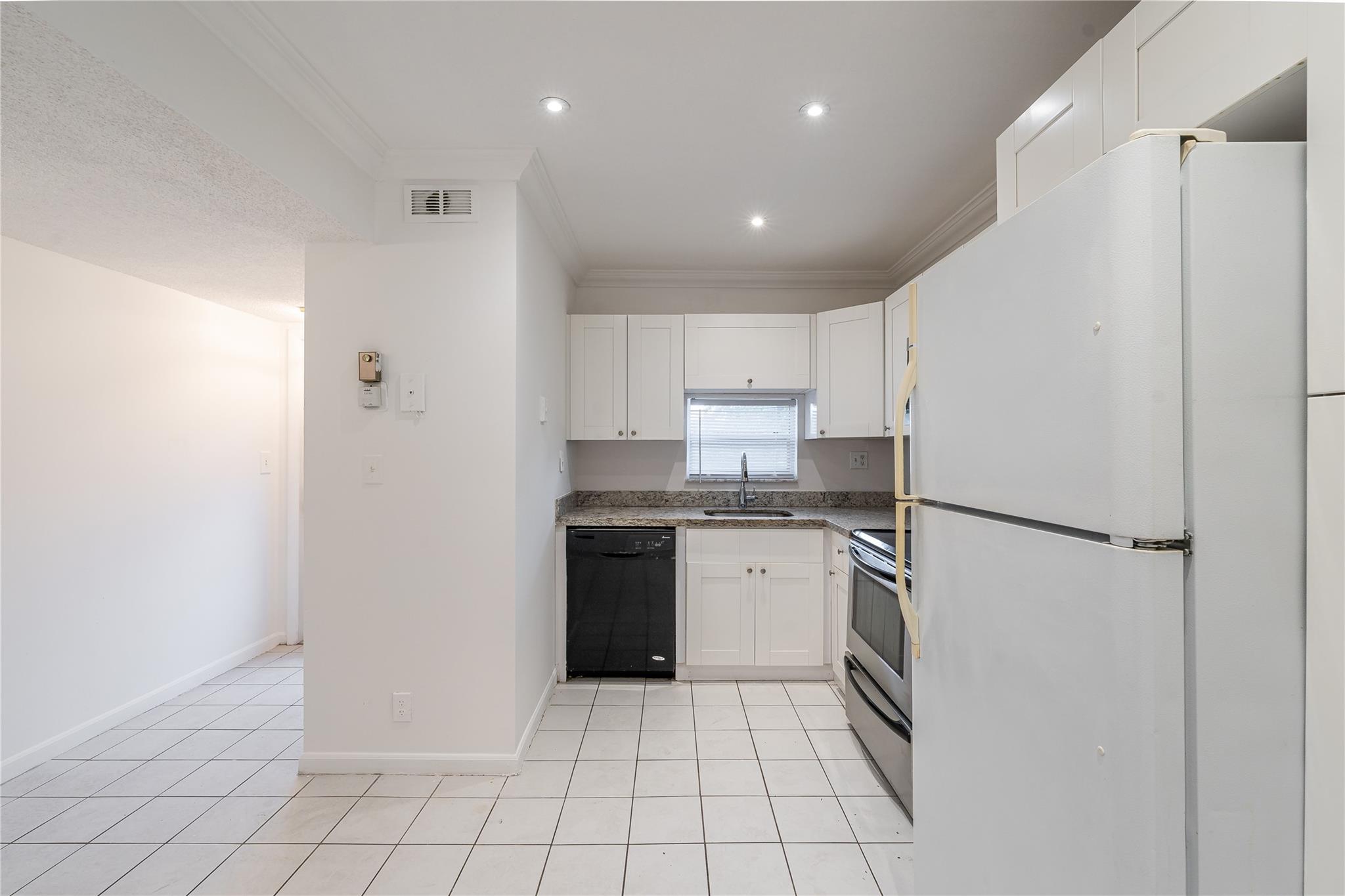 Hollybrook Golf & Tennis - Residential Lease