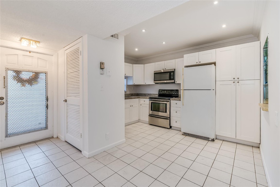 Hollybrook Golf & Tennis - Residential Lease