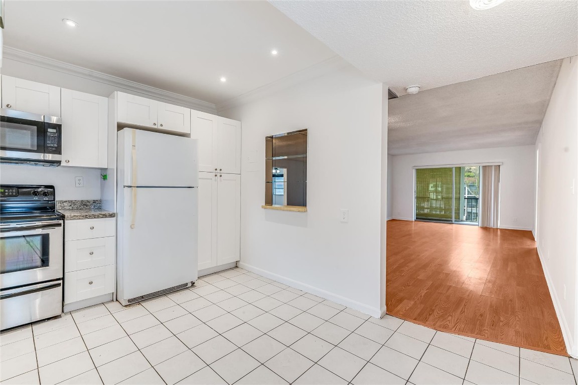 Hollybrook Golf & Tennis - Residential Lease