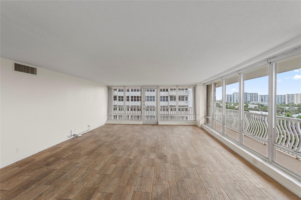 Ocean Club - Residential Lease