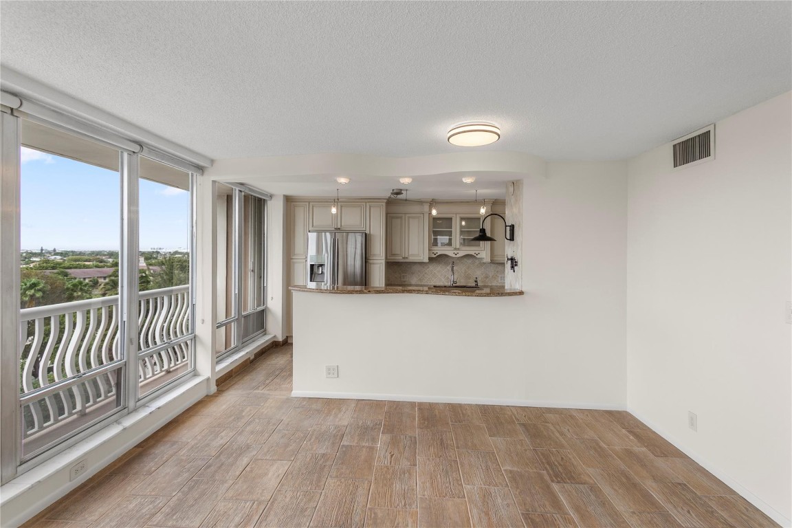 Ocean Club - Residential Lease