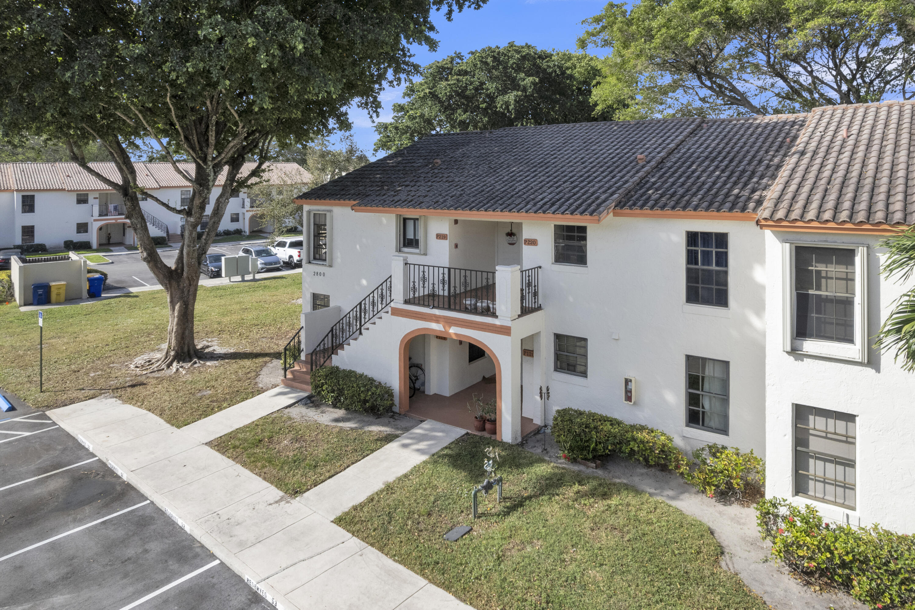 2800 Palmwood Terrace 2190