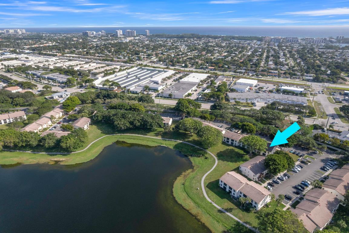 LAKE WINDWOOD CONDO - Residential