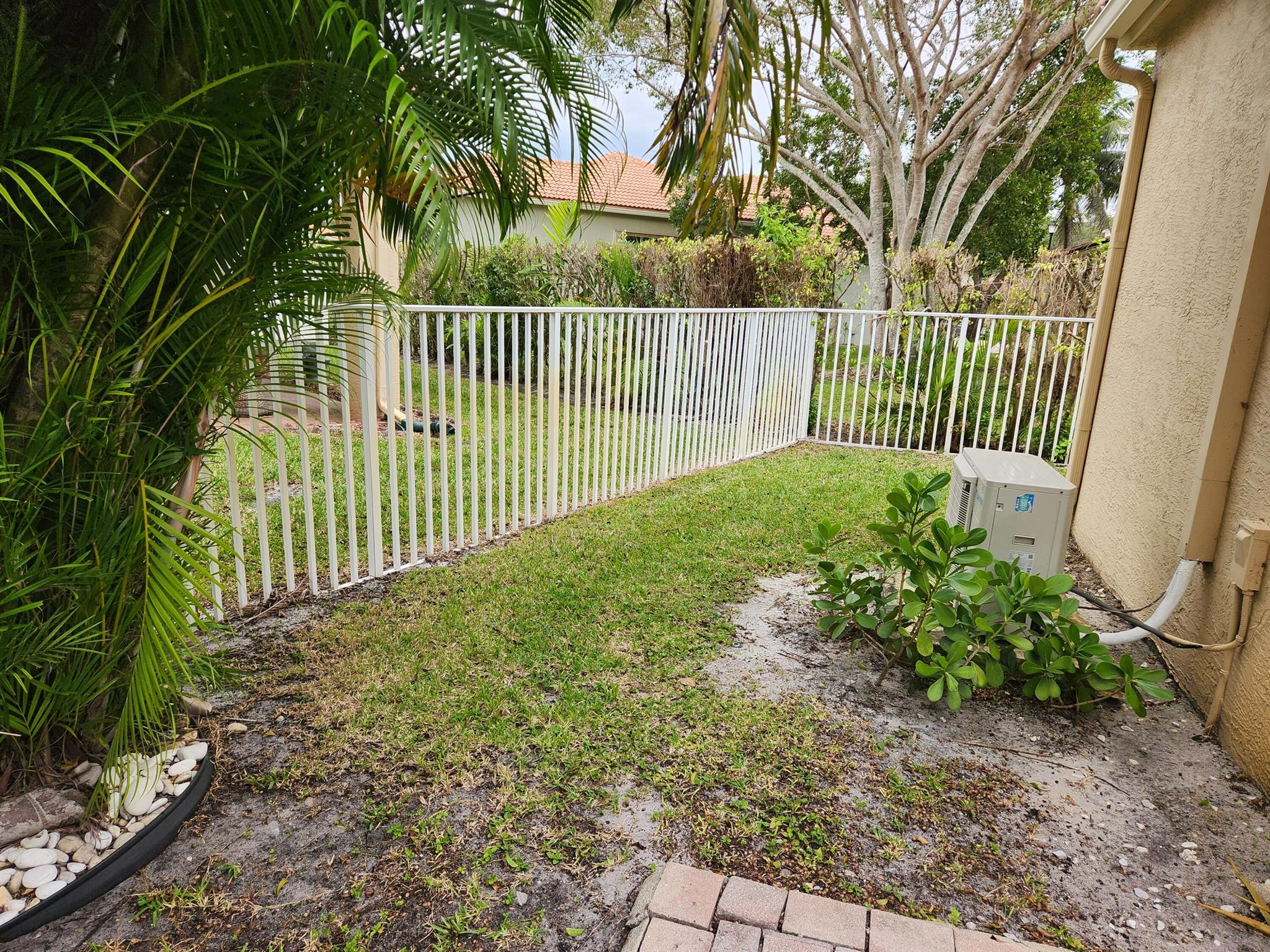 ANDROS ISLE PAR C - Residential Lease