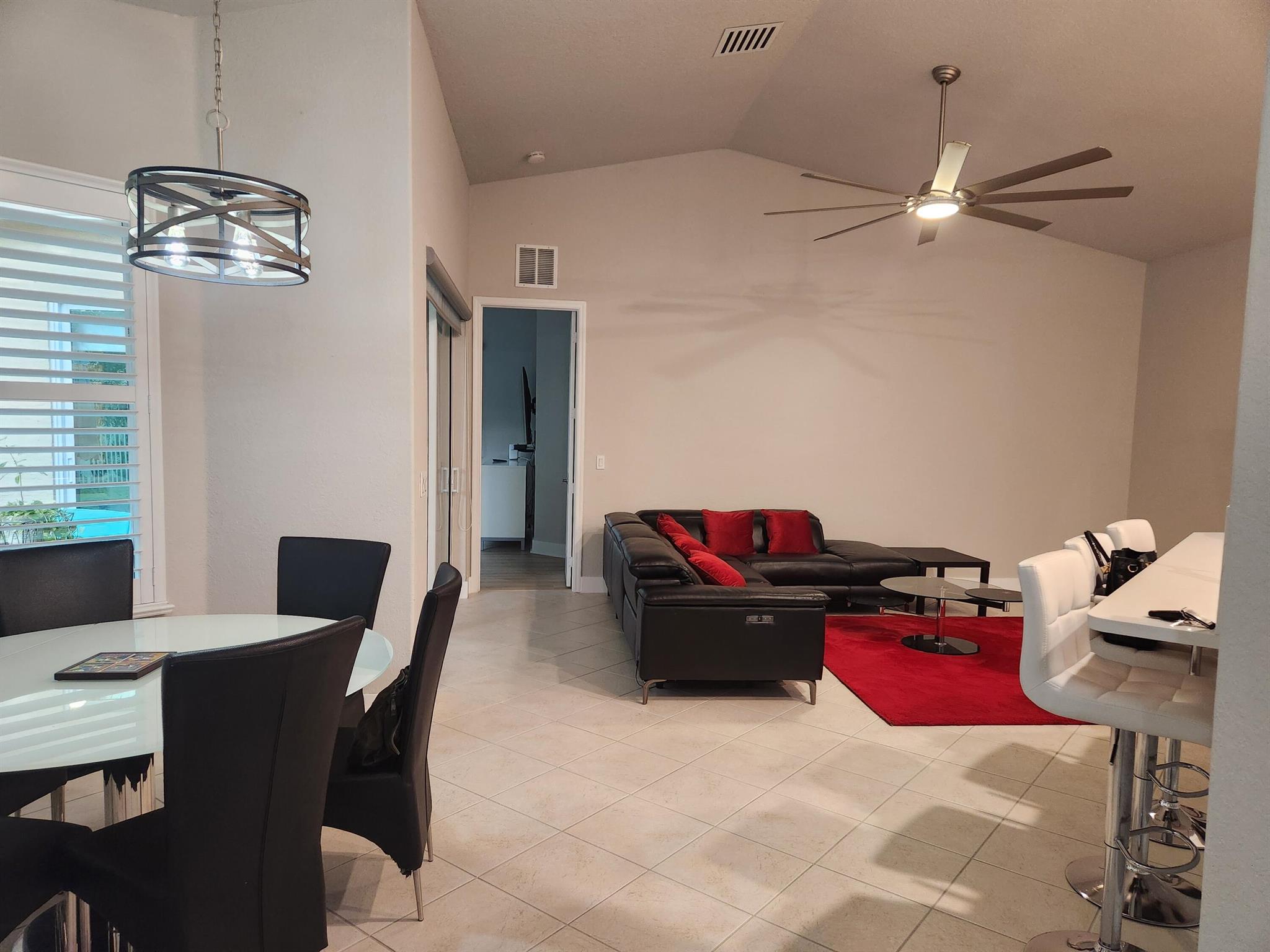 ANDROS ISLE PAR C - Residential Lease