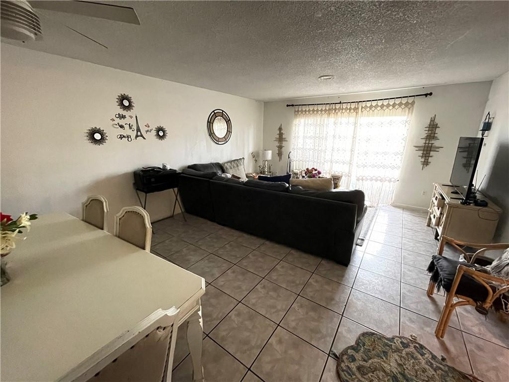 BROOKFIELD SQUARE - Residential